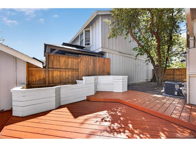 8625 Garland Ct, Arvada, CO 80005