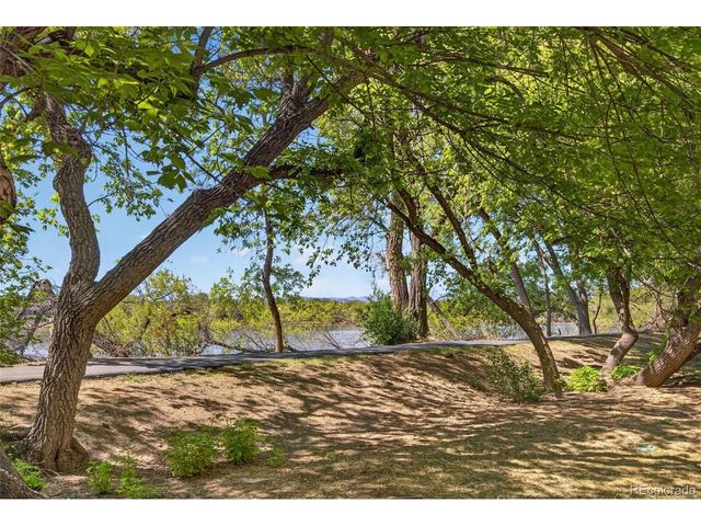 8625 Garland Ct, Arvada, CO 80005