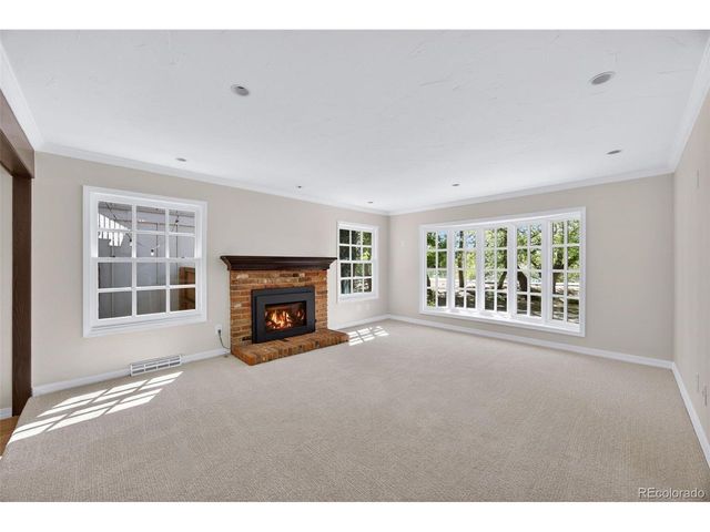 8625 Garland Ct, Arvada, CO 80005