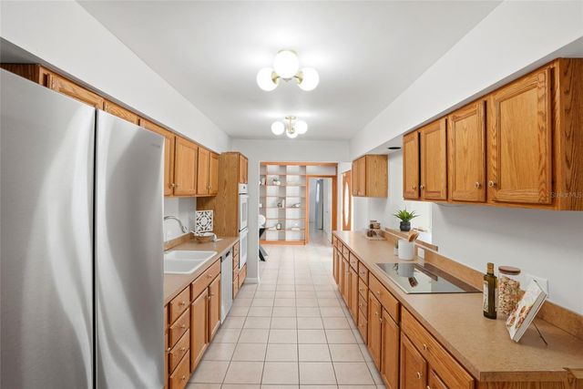 6900 10TH AVENUE N, St Petersburg, FL 33710