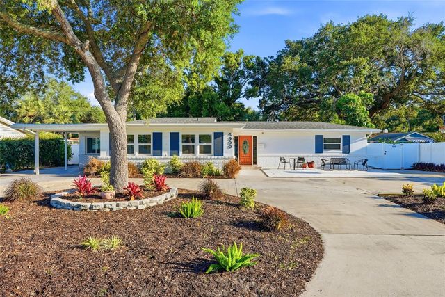 6900 10TH AVENUE N, St Petersburg, FL 33710