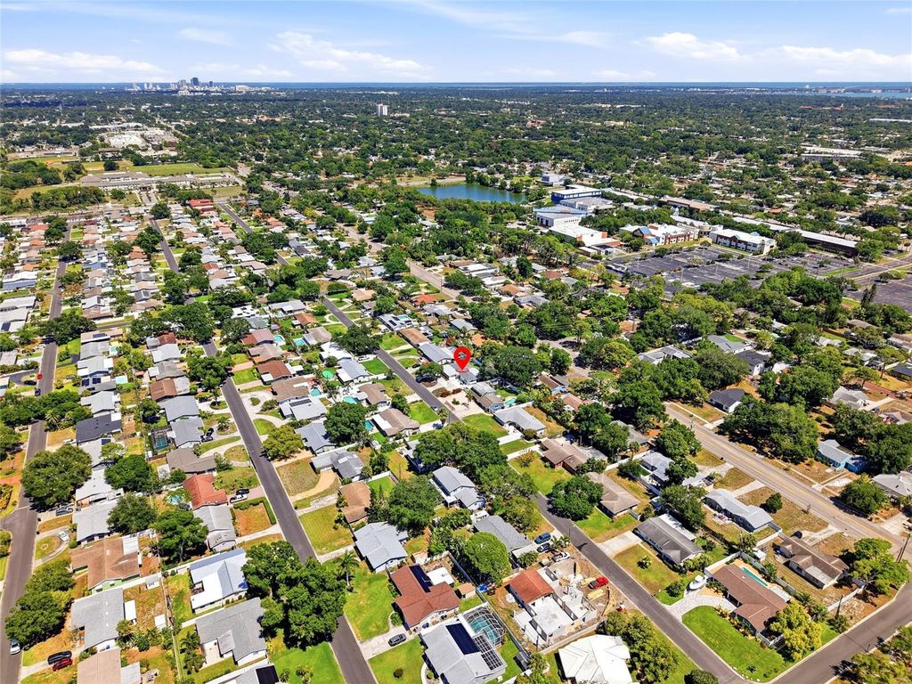 Image 54 of property listing at 6900 10TH AVENUE N, St Petersburg, FL 33710