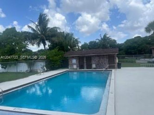 6040 Shakerwood Cir 203, Tamarac, FL 33319