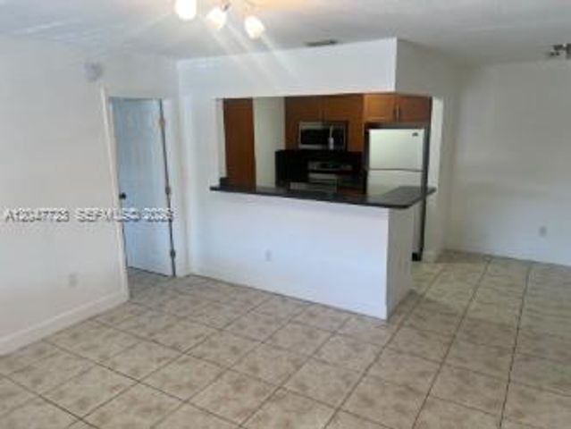 6040 Shakerwood Cir 203, Tamarac, FL 33319