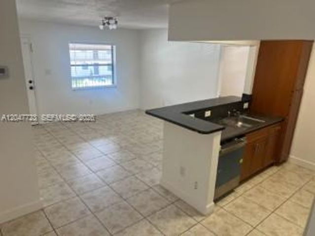 6040 Shakerwood Cir 203, Tamarac, FL 33319
