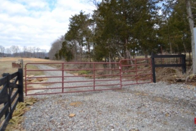 129 Rushing Springs Rd, Monterey, TN 38574