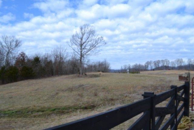 129 Rushing Springs Rd, Monterey, TN 38574