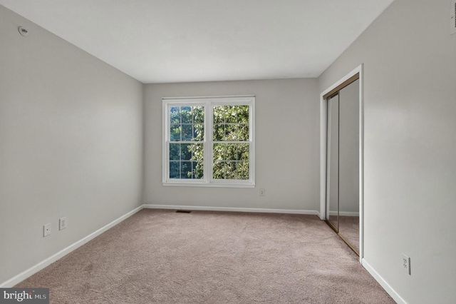 810 THICKET CT, West Chester, PA 19380