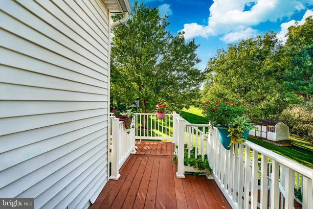 810 THICKET CT, West Chester, PA 19380