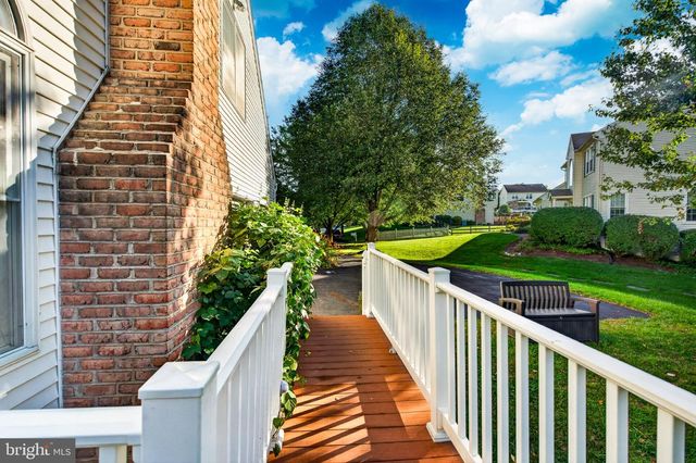 810 THICKET CT, West Chester, PA 19380