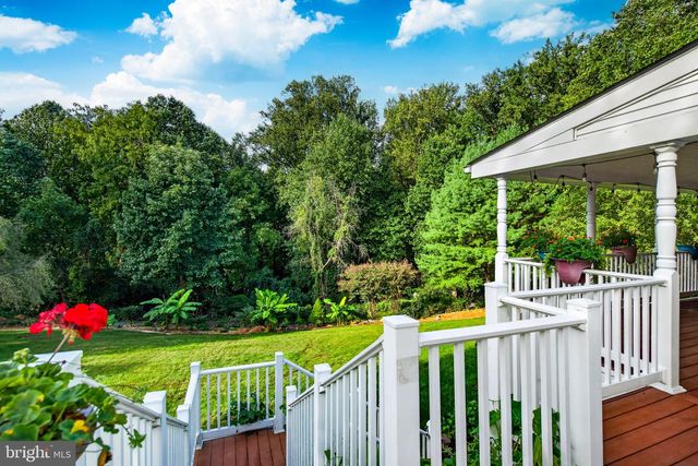 810 THICKET CT, West Chester, PA 19380