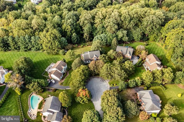 810 THICKET CT, West Chester, PA 19380