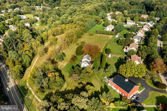810 THICKET CT, West Chester, PA 19380