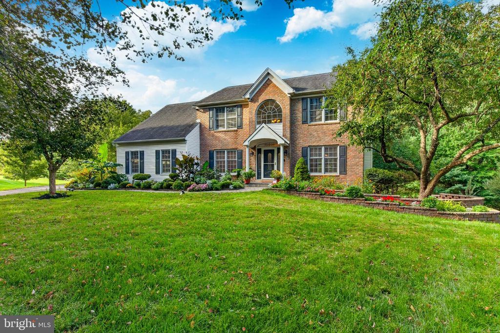 810 THICKET CT, West Chester, PA 19380 — exterior
