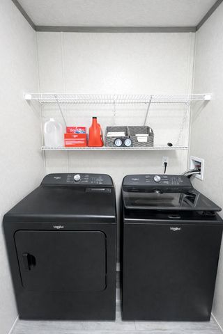 68 Joymar Dr, Saint Cloud, MN 56301