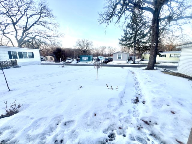 68 Joymar Dr, Saint Cloud, MN 56301