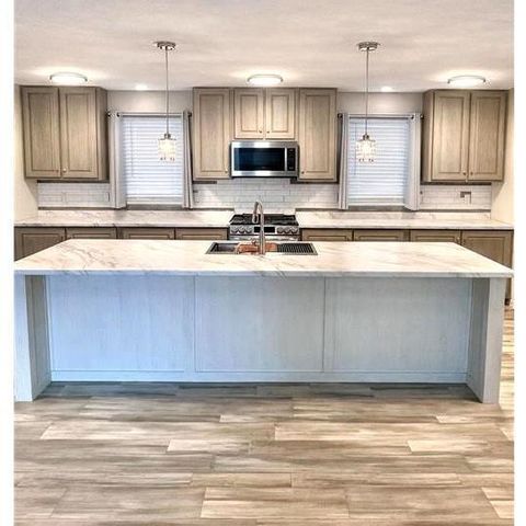 68 Joymar Dr, Saint Cloud, MN 56301