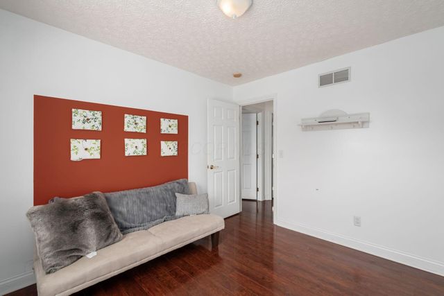 8133 Dunaway Lane, Westerville, OH 43082