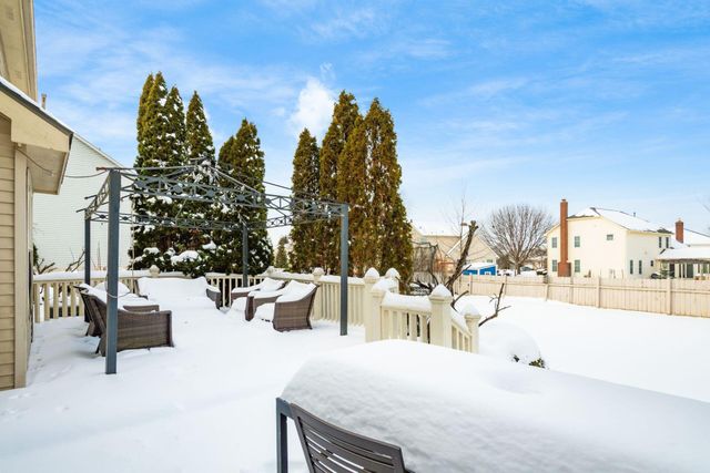 8133 Dunaway Lane, Westerville, OH 43082