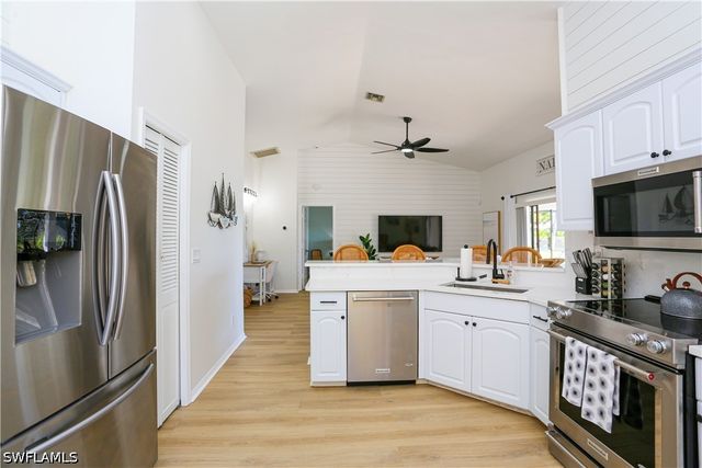 1394 Monarch CIR, Naples, FL 34116