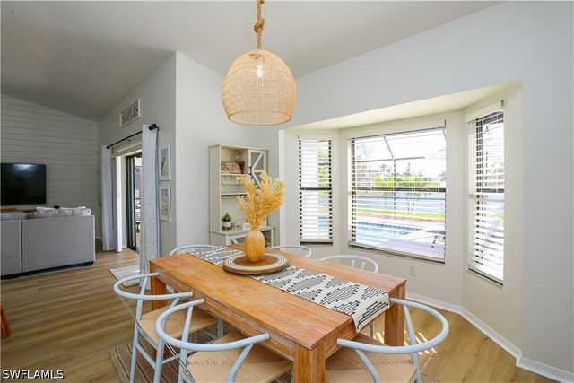 1394 Monarch CIR, Naples, FL 34116