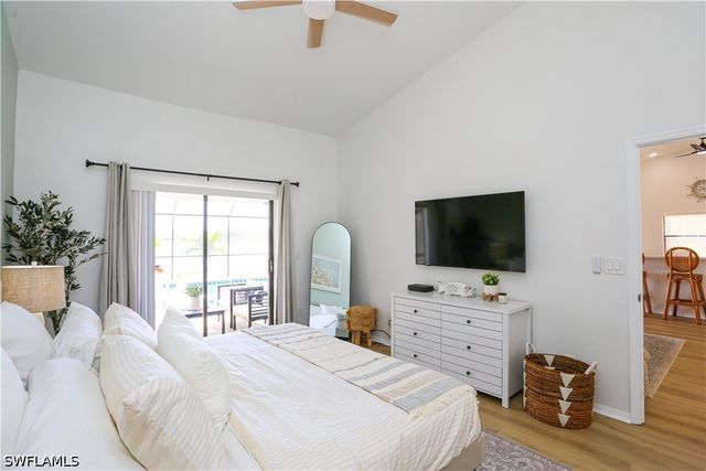 1394 Monarch CIR, Naples, FL 34116