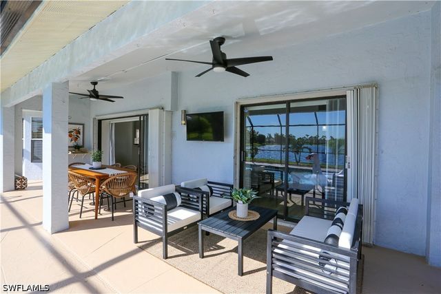 1394 Monarch CIR, Naples, FL 34116