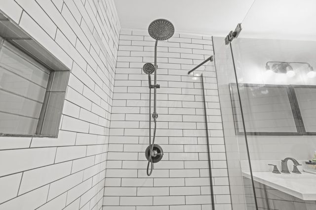 102 W Lincoln Avenue, Delaware, OH 43015