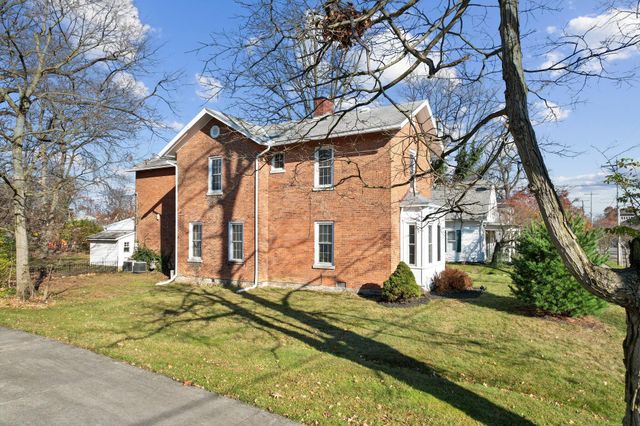 102 W Lincoln Avenue, Delaware, OH 43015