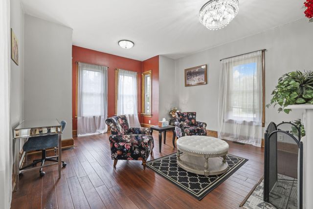 102 W Lincoln Avenue, Delaware, OH 43015