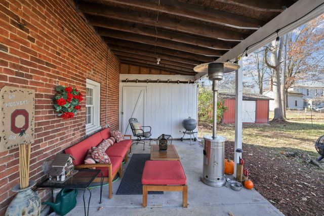 102 W Lincoln Avenue, Delaware, OH 43015