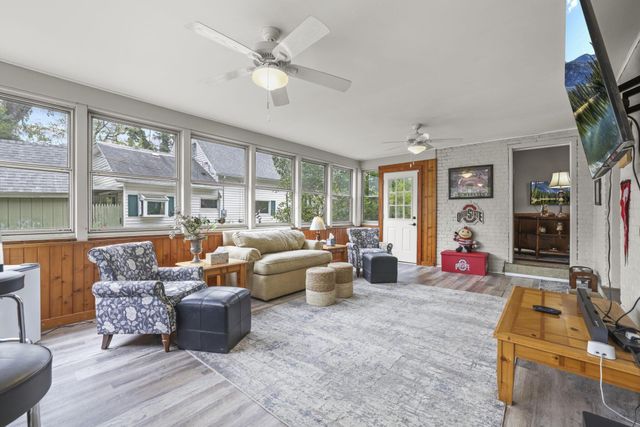 102 W Lincoln Avenue, Delaware, OH 43015