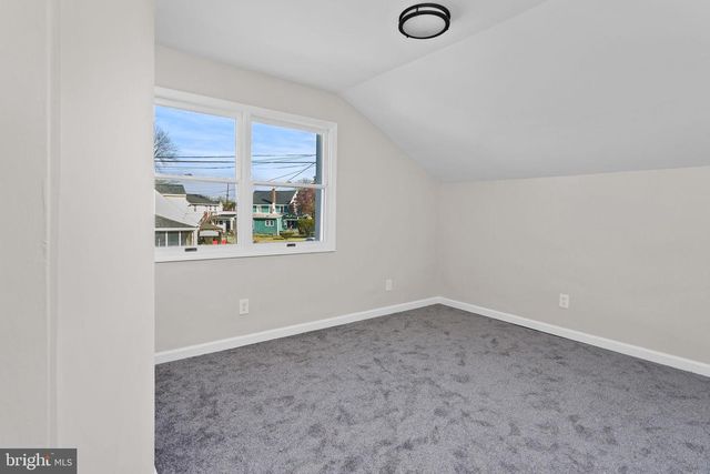 418 HULME ST, Burlington, NJ 08016