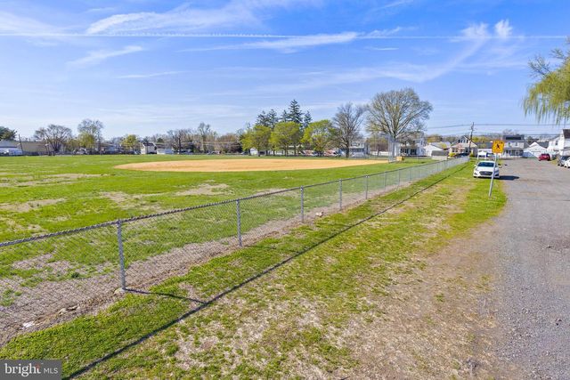 418 HULME ST, Burlington, NJ 08016