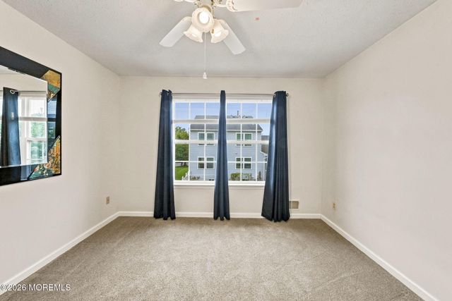 39 Hummingbird Court, Marlboro, NJ 07746