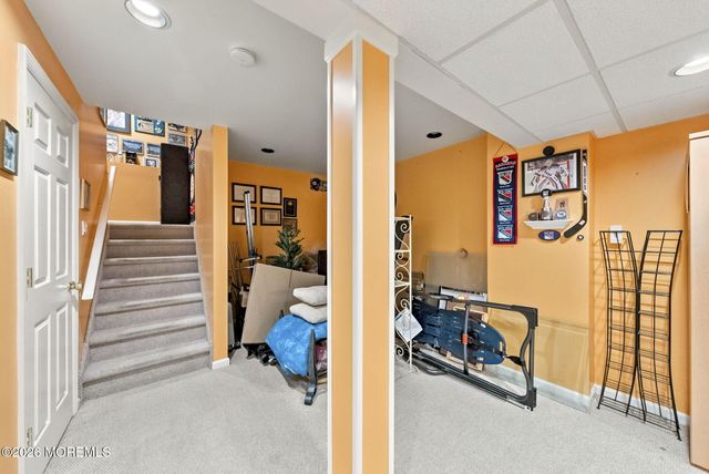 39 Hummingbird Court, Marlboro, NJ 07746