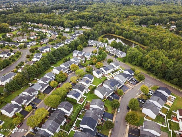 39 Hummingbird Court, Marlboro, NJ 07746