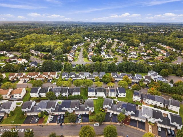 39 Hummingbird Court, Marlboro, NJ 07746