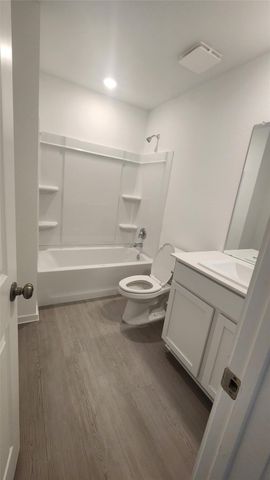 9238 Coral Trout Way, Baytown, TX 77521