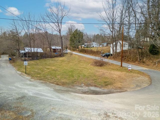 10 Hampton Road 1, Brevard, NC 28712