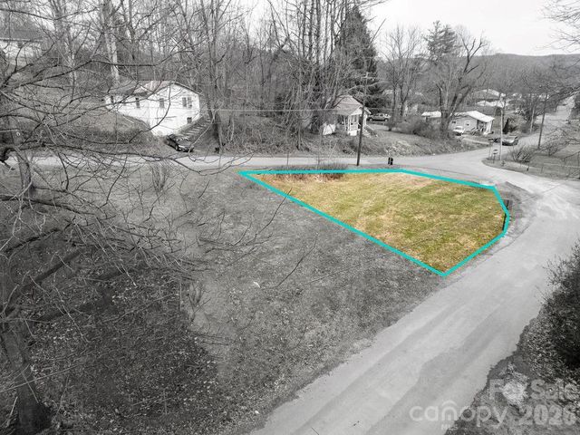 10 Hampton Road 1, Brevard, NC 28712