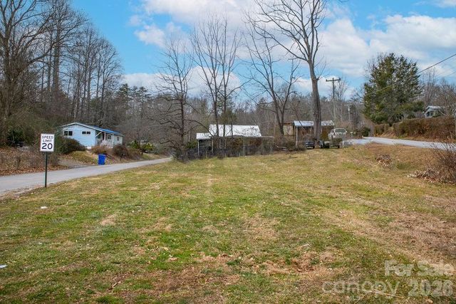 10 Hampton Road 1, Brevard, NC 28712