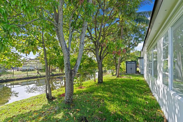 4300 NW 45th Terrace, Lauderdale Lakes, FL 33319