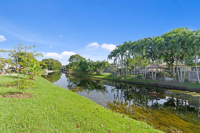 4300 NW 45th Terrace, Lauderdale Lakes, FL 33319