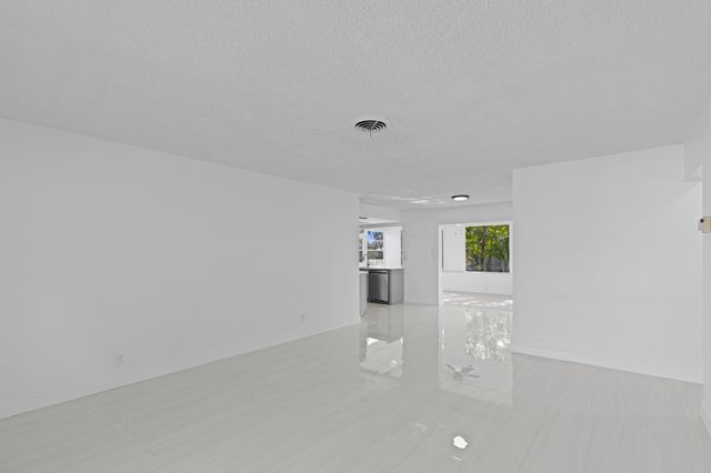 4300 NW 45th Terrace, Lauderdale Lakes, FL 33319