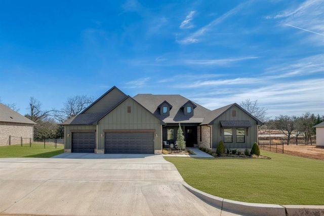 8110 Goldfinch Drive, Guthrie, OK 73044