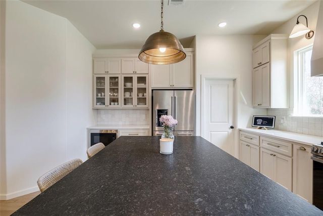 8110 Goldfinch Drive, Guthrie, OK 73044