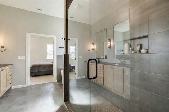 8110 Goldfinch Drive, Guthrie, OK 73044