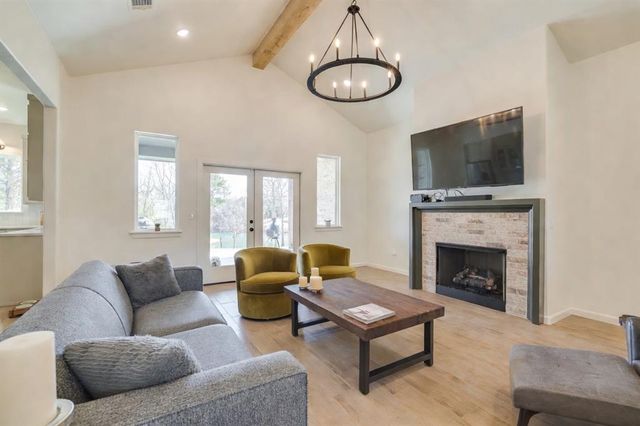 8110 Goldfinch Drive, Guthrie, OK 73044