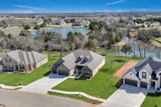 8110 Goldfinch Drive, Guthrie, OK 73044